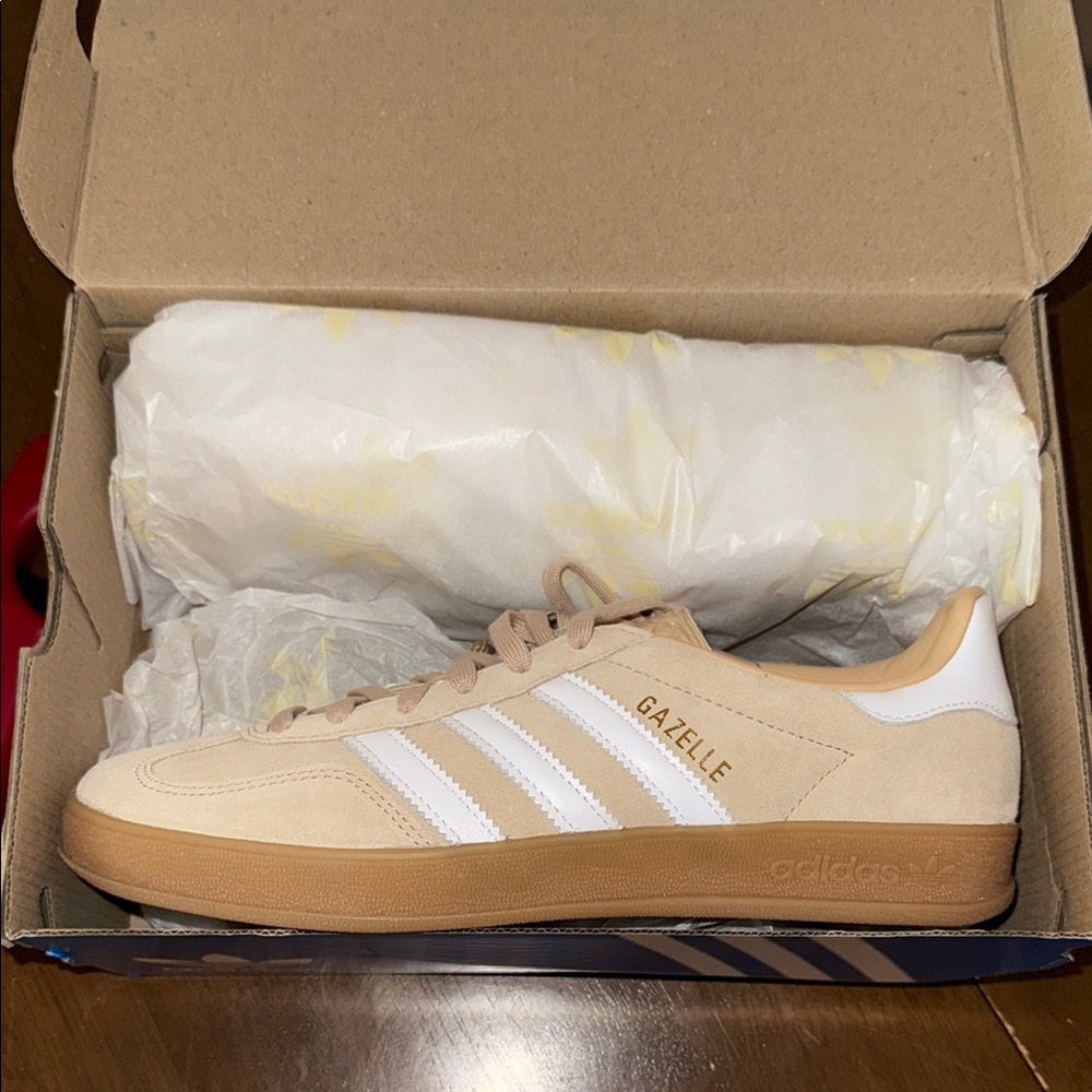 Adidas Tan and White Sneakers Classic Style